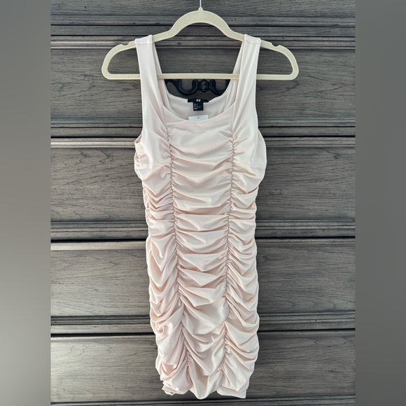 H&M Dresses & Skirts - NEW H&M Cocktail Dress NWT Ruched Light Pink Sleeveless Small Mini Blush Peach …